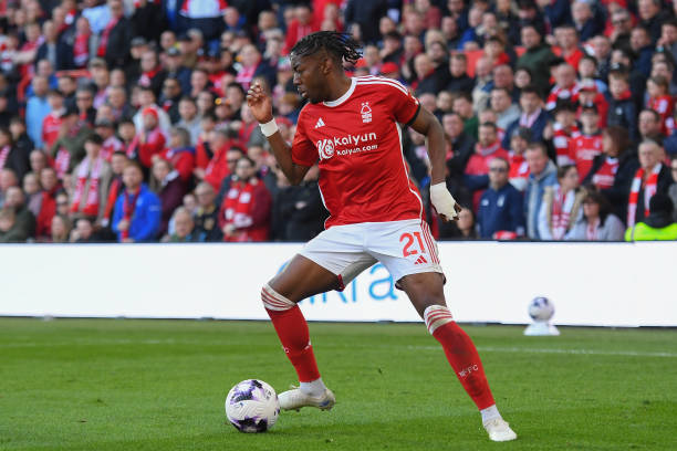 我们之间有 我们之间有